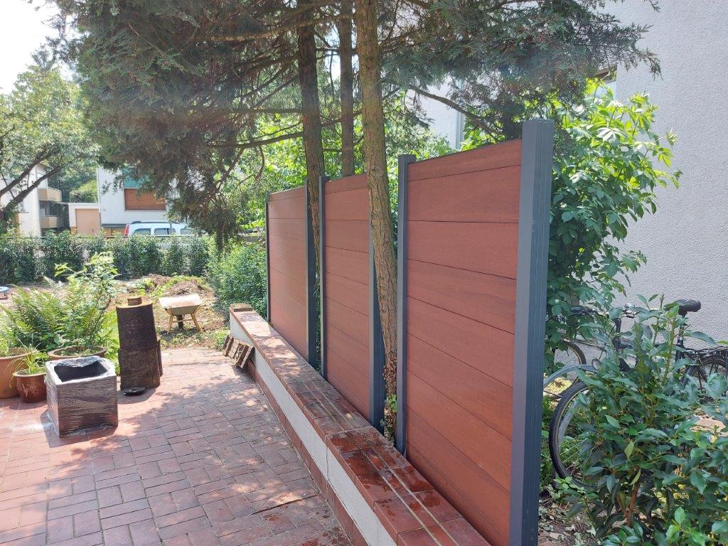 Das Acapulco Einzelelement  im Einsatz als Terrassenabtrennung.