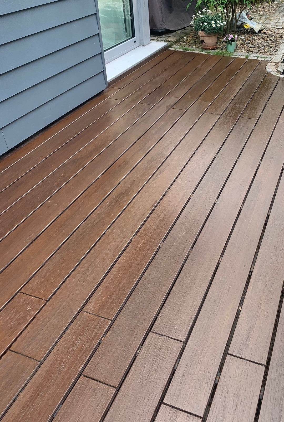 Terrassendielen aus Bambus sind sehr langelebig.
