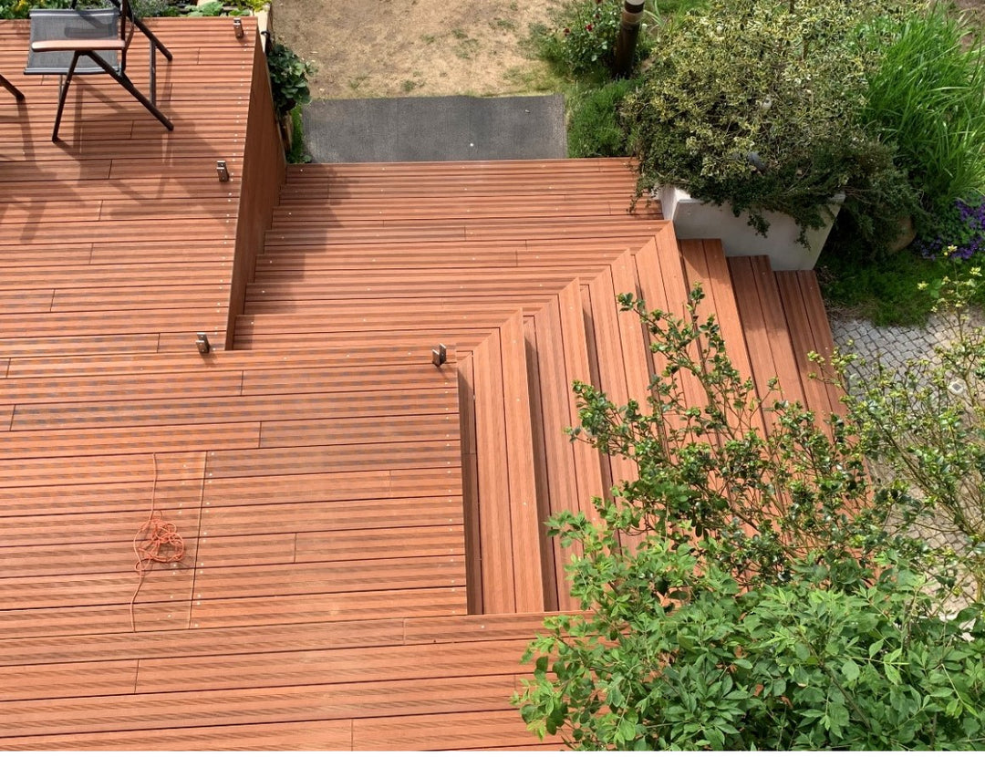 Bambus Hochterrasse gestaltet mit der Diele Vinales.